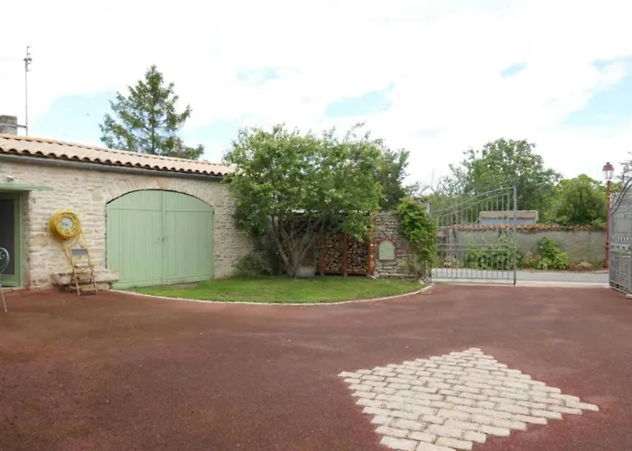 Holiday home Le Romarin Courcon